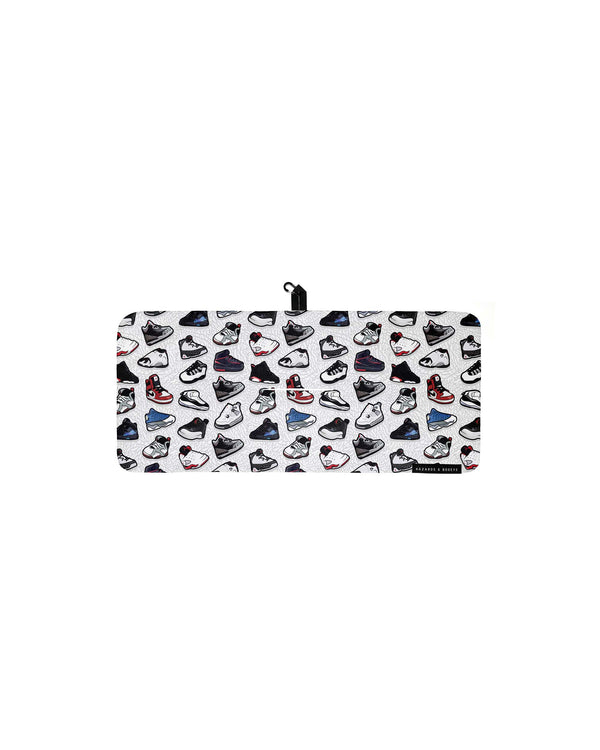 Babyfeet White Tour Towel